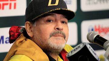 Maradona carg&oacute; contra Macri en rueda de prensa. 