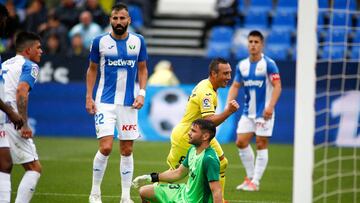 Soccer: La Liga - Leganes v Villarreal
Santi Cazorla of Villarreal celebrates a goal during the spanish league football match played between UD Leganes and Villarreal CF at Butarque Stadium in Leganes, Madrid, Spain, on September 14, 2019.
14/09/2