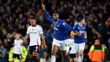 Soccer Football - Premier League - Everton v Fulham - Goodison Park, Liverpool, Britain - October 26, 2024 Everton's Beto celebrates scoring their first goal REUTERS/Peter Powell EDITORIAL USE ONLY. NO USE WITH UNAUTHORIZED AUDIO, VIDEO, DATA, FIXTURE LISTS, CLUB/LEAGUE LOGOS OR 'LIVE' SERVICES. ONLINE IN-MATCH USE LIMITED TO 120 IMAGES, NO VIDEO EMULATION. NO USE IN BETTING, GAMES OR SINGLE CLUB/LEAGUE/PLAYER PUBLICATIONS. PLEASE CONTACT YOUR ACCOUNT REPRESENTATIVE FOR FURTHER DETAILS..