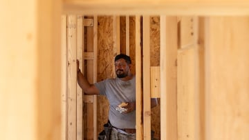 Texas es el estado con el mayor nivel de empleo para los trabajadores de la construcción. Descubre cuánto ganan por hora y al año.