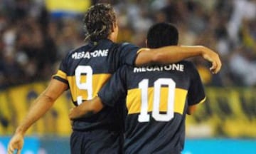 Riquelme y Palermo  tuvieron encontrones en Boca Juniors, difundidos por los medios de comunicación. Uno de ellos en el 2009, cuando se enfrentaron en el camerino luego de un partido de Libertadores. Hoy tienen una relación cordial, aunque no se consideran amigos. 