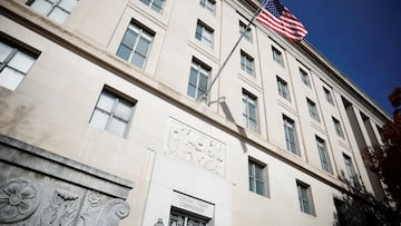 A U.S. flag flutters at the Federal Trade Commission (FTC) headquarters in Washington, D.C., U.S., November 24, 2024. REUTERS/Benoit Tessier