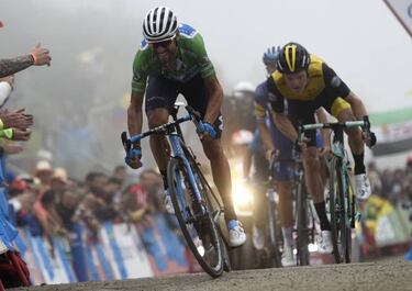 Pinot corona los Lagos, Yates sigue sólido y Valverde acecha