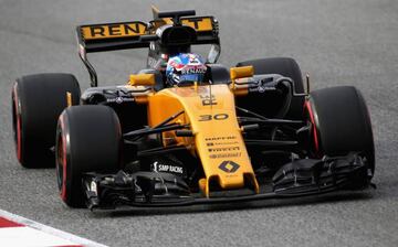 Jolyon Palmer of Great Britain driving the Renault Sport Formula One Team Renault RS17 on track during day two of Formula One winter testing