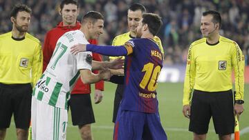  Messi, con Joaqu&iacute;n antes del inicio del partido.
 
 
 
 