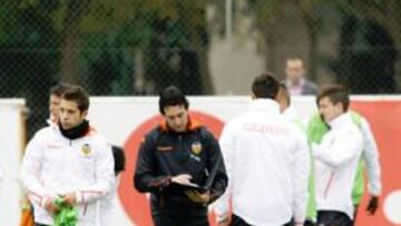 <b>PERFECTO. </b>El Valencia celebra un gol y que lleva 24 puntos fuera.