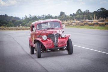 Los pilotos de Fórmula E Bruno Senna y Jerome D'Ambrosio visitaron el rancho El Casco que una vez fue la residencia de verano de Fangio y ahora es un hotel y spa, y pudieron conducir cuatro de los coches clásicos de competición del gran Manuel Fangio en el circuito Autódromo que el propio Fangio diseñó, antes de tener una visita guiada por el museo donde se reunieron con los medios de comunicación.