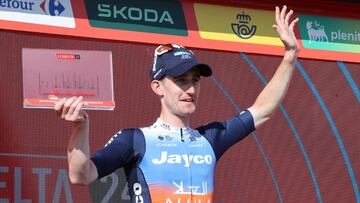 Eddie Dunbar, ganador de la undécima etapa de la Vuelta a España 2024.