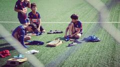 Ni&ntilde;os con equipaciones del Eibar. 