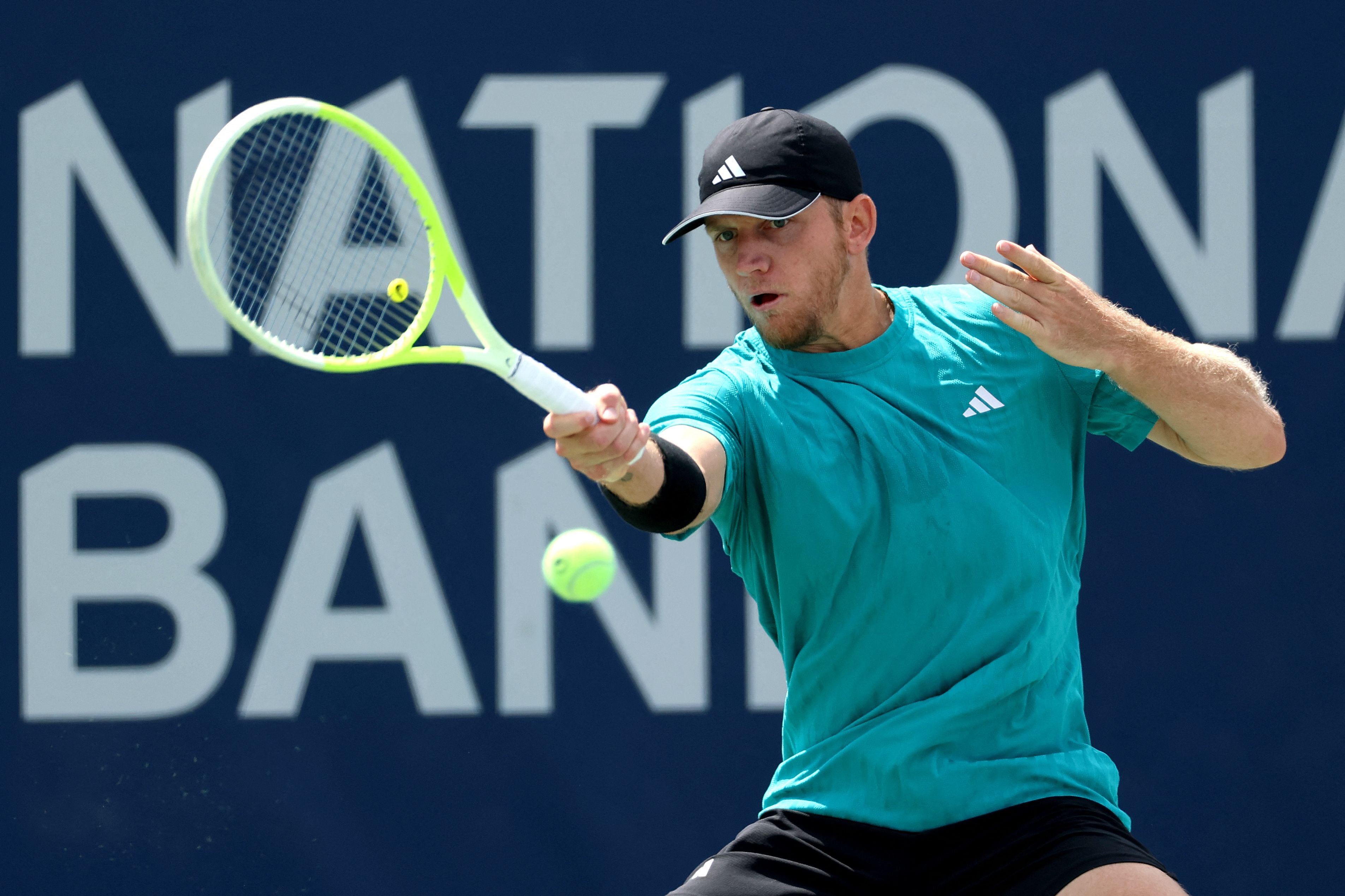 Davidovich, madrugón provechoso: a octavos tras arrollar a Mensik