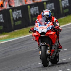 Lorenzo da otro martillazo con la Ducati en Montmeló