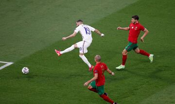 1-2. Karim Benzema marca el segundo gol.