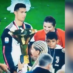 Cristiano Ronaldo hits son in face with Serie A trophy