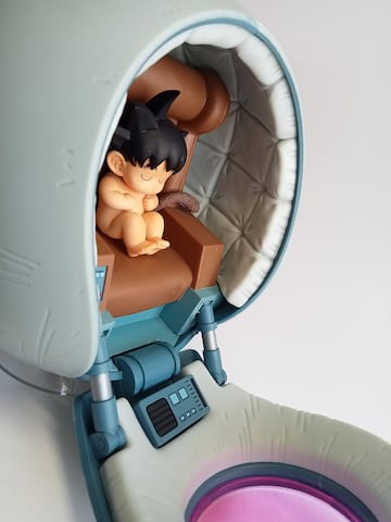 Goku beb¨¦ en c¨¢psula Saiyan por Banpresto