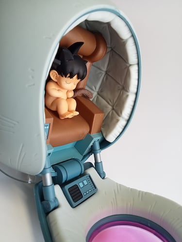 Goku bebé en cápsula Saiyan por Banpresto