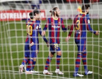 3-1. Leo Messi celebró el tercer gol.