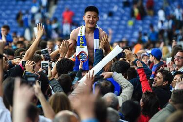 Wu Lei sale a hombros del Espanyol por encima del ¡®show-business¡¯