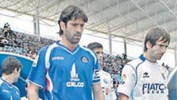 <b>DEPORTIVO. </b>Belenguer, junto al capitán donostiarra Rekarte.
