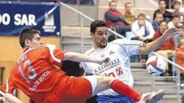 <b>UN PASEO. </b>El Pozo dio ayer un auténtico recital en Santiago.