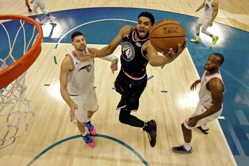 Karl-Anthony Towns de los Minnesota Timberwolves.