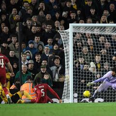 El VAR niega a Lopetegui el asalto a Anfield