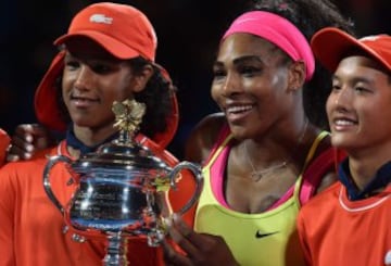 Serena Williams se quedó con el 19° título grande de su carrera, tras vencer a Maria Sharapova.