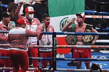 Canelo Álvarez tiene en mente tres peleas para el 2021