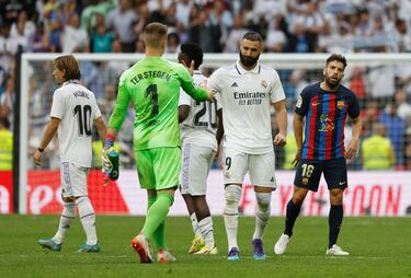 Aprobados y suspensos del Madrid en el Cl¨¢sico: un canto coral casi perfecto