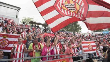 La afición del Girona, durante el partido ante el Zaragoza de la temporada pasada.