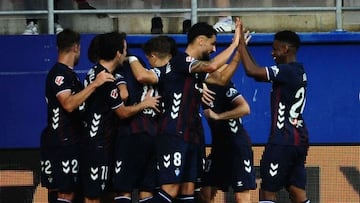 Eibar 3 - Granada 0: resumen, goles y resultado del encuentro de LaLiga Hypermotion