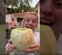 Le presentan el melón con vino a dos turistas noruegos y su reacción se hace viral de inmediato en Tiktok