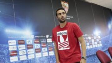 Iborra amplía su contrato con el Sevilla hasta 2020