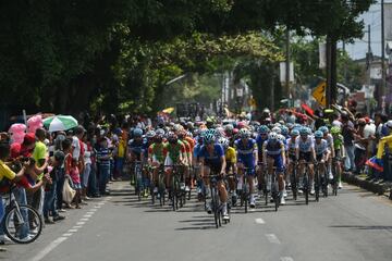 Palmira se vistió de gala y por sus calles rodó el pelotón de la Carrera y las principales figuras de nuestro ciclismo, los más aplaudidos.