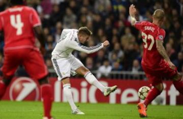 Toni Kroos y Martin Skrtel.