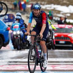 Derek Gee, el ‘hombre fuga’ del Giro, tiene premio... ¡hasta 2028!