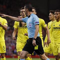 El Villarreal CF se reencuentra con Viktor Kassai