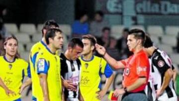 <b>CLAVE. </b>La expulsión de Fleurquin ante el Castellón derivó en la goleada recibida por el conjunto amarillo.