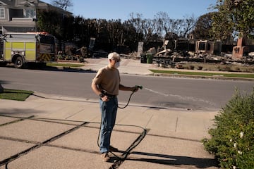 Imagen devastadora del barrio residencial Palisades que ha quedado totalmente destruido, por los incendios que  han arrasado ms de 15.000 hectreas en Los ?ngeles.