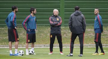 Chilled mood in the Spain camp ahead of the Morocco game