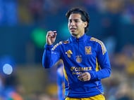 Diego Lainez durante un partido en contra de Santos Laguna en la Liga MX torneo Clausura 2026.