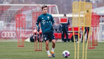 Tiago Dantas en un entrenamiento con el Bayern.
