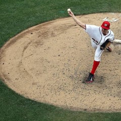 Strasburg vuelve en mejor forma tras reposar lesión