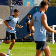 Simo se despide del Espanyol y vuela esta tarde a Qatar