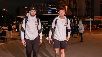 12/12/25 VALENCIA CF VIAJE SALIDA DEL EQUIPO EN TREN AVE HACIA MADRID -
RABA - DIMITRIEVSKI