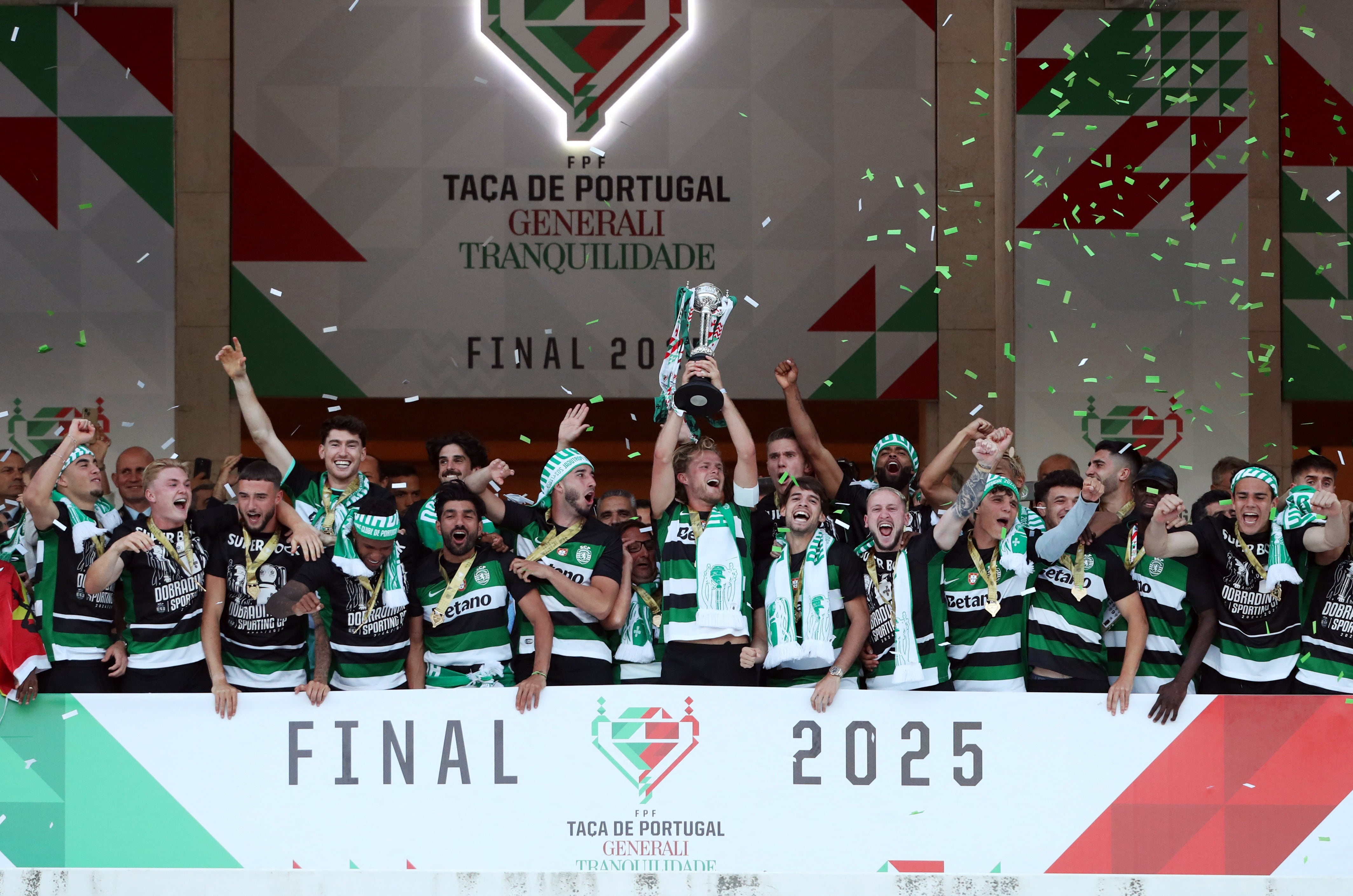 Gy?keres deja a Carreras sin Copa