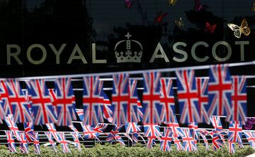 Ascot vuelve lleno de looks extravagantes y mucho glamour