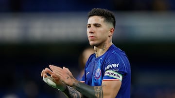 Soccer Football - Premier League - Chelsea v Brentford - Stamford Bridge, London, Britain - December 15, 2024 Chelsea's Enzo Fernandez applauds fans after the match Action Images via Reuters/Peter Cziborra EDITORIAL USE ONLY. NO USE WITH UNAUTHORIZED AUDIO, VIDEO, DATA, FIXTURE LISTS, CLUB/LEAGUE LOGOS OR 'LIVE' SERVICES. ONLINE IN-MATCH USE LIMITED TO 120 IMAGES, NO VIDEO EMULATION. NO USE IN BETTING, GAMES OR SINGLE CLUB/LEAGUE/PLAYER PUBLICATIONS. PLEASE CONTACT YOUR ACCOUNT REPRESENTATIVE FOR FURTHER DETAILS..