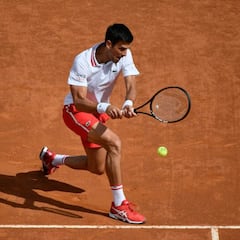 Djokovic no da ninguna opción a Davidovich y ya está en cuartos
