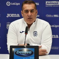 "Los fichajes están absorbiendo todo a una velocidad pasmosa"