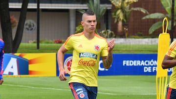 Mateus Uribe durante un entrenamiento con la Selecci&oacute;n Colombia
